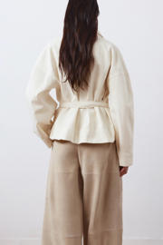 thumbnail: Mango trenchcoat wit