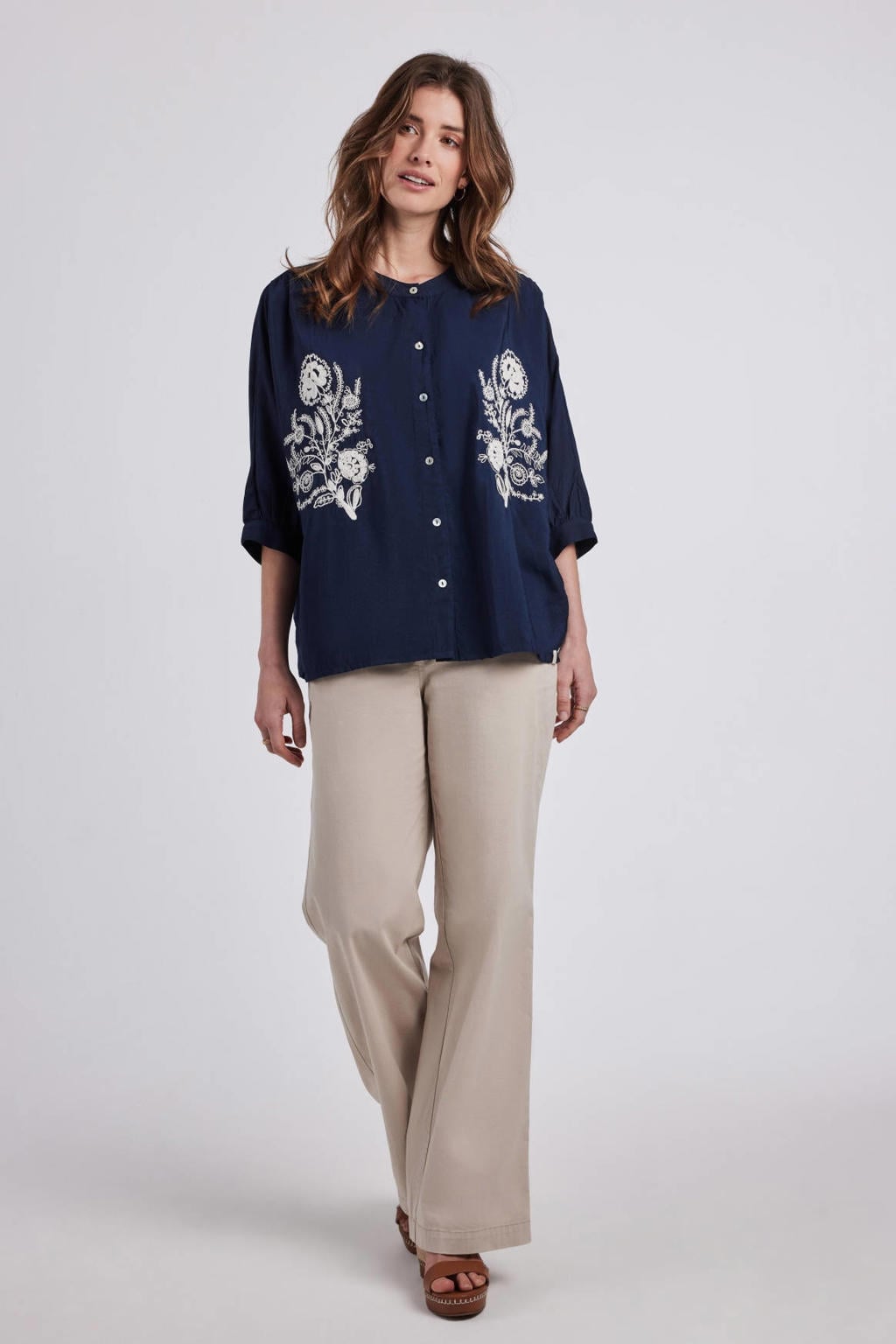 Donkerblauwe dames Didi blouse van katoen met effen, half lange mouwen, ronde hals, knoopsluiting en borduursels