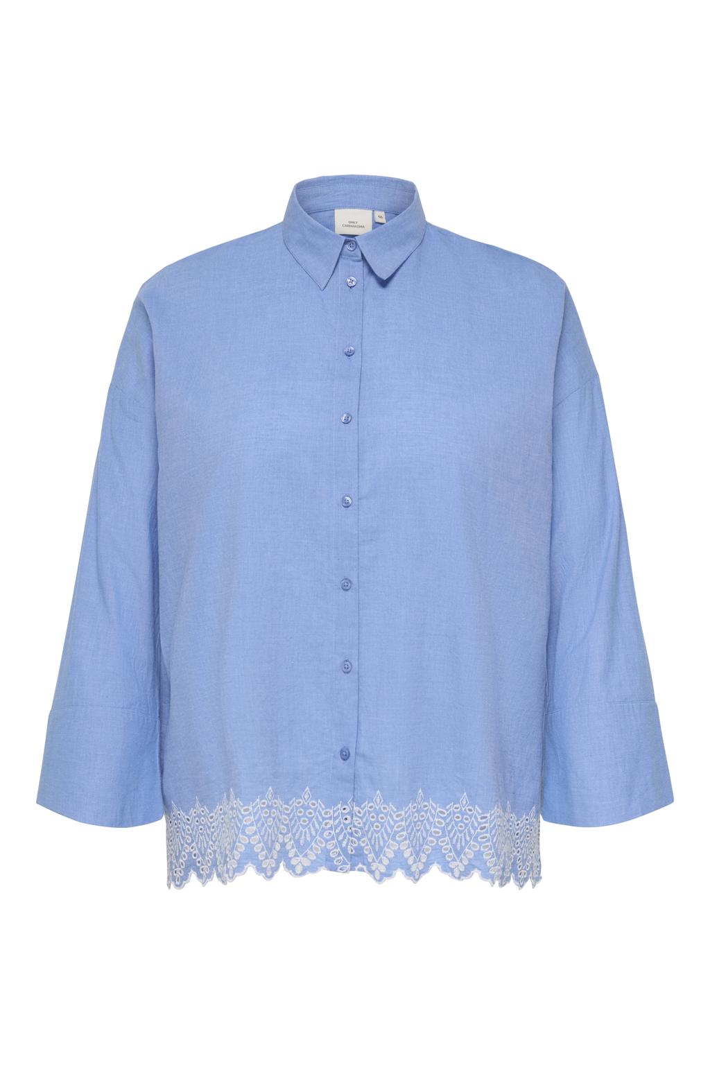 Lichtblauwe dames ONLY CARMAKOMA blouse broderie van katoen met effen, driekwart mouwen, klassieke kraag en knoopsluiting