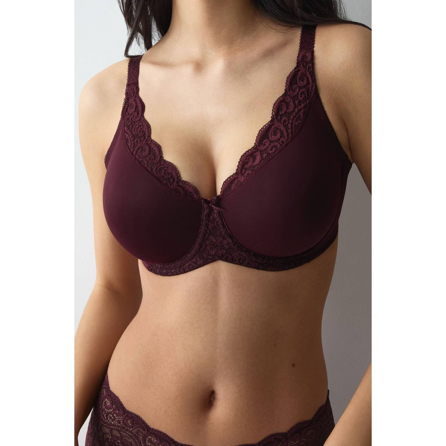 Triumph Amourette niet-voorgevormde minimizer-bh met beugel aubergine
