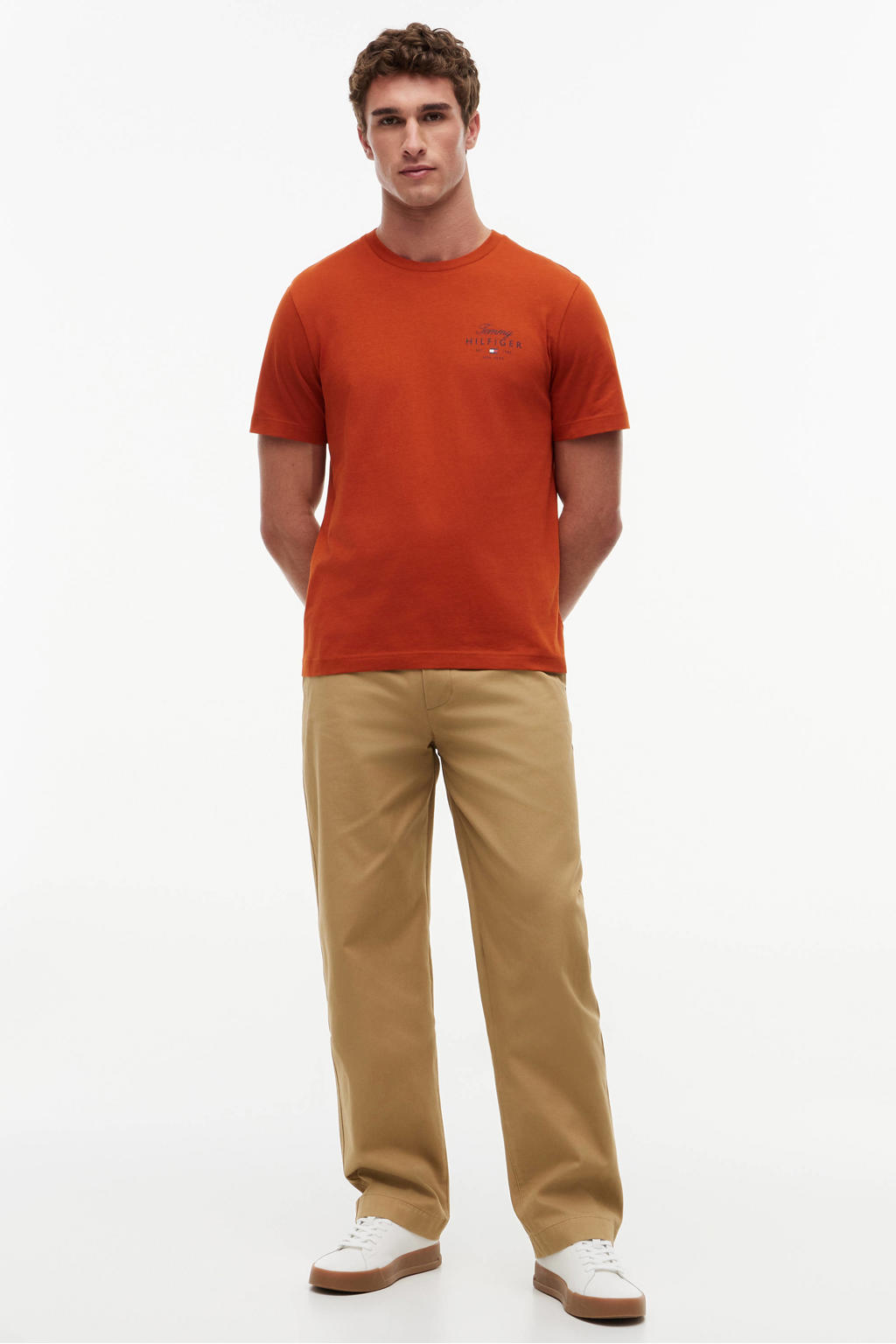 Donker oranje heren Tommy Hilfiger regular T-shirt van katoen met printopdruk, korte mouwen en ronde hals