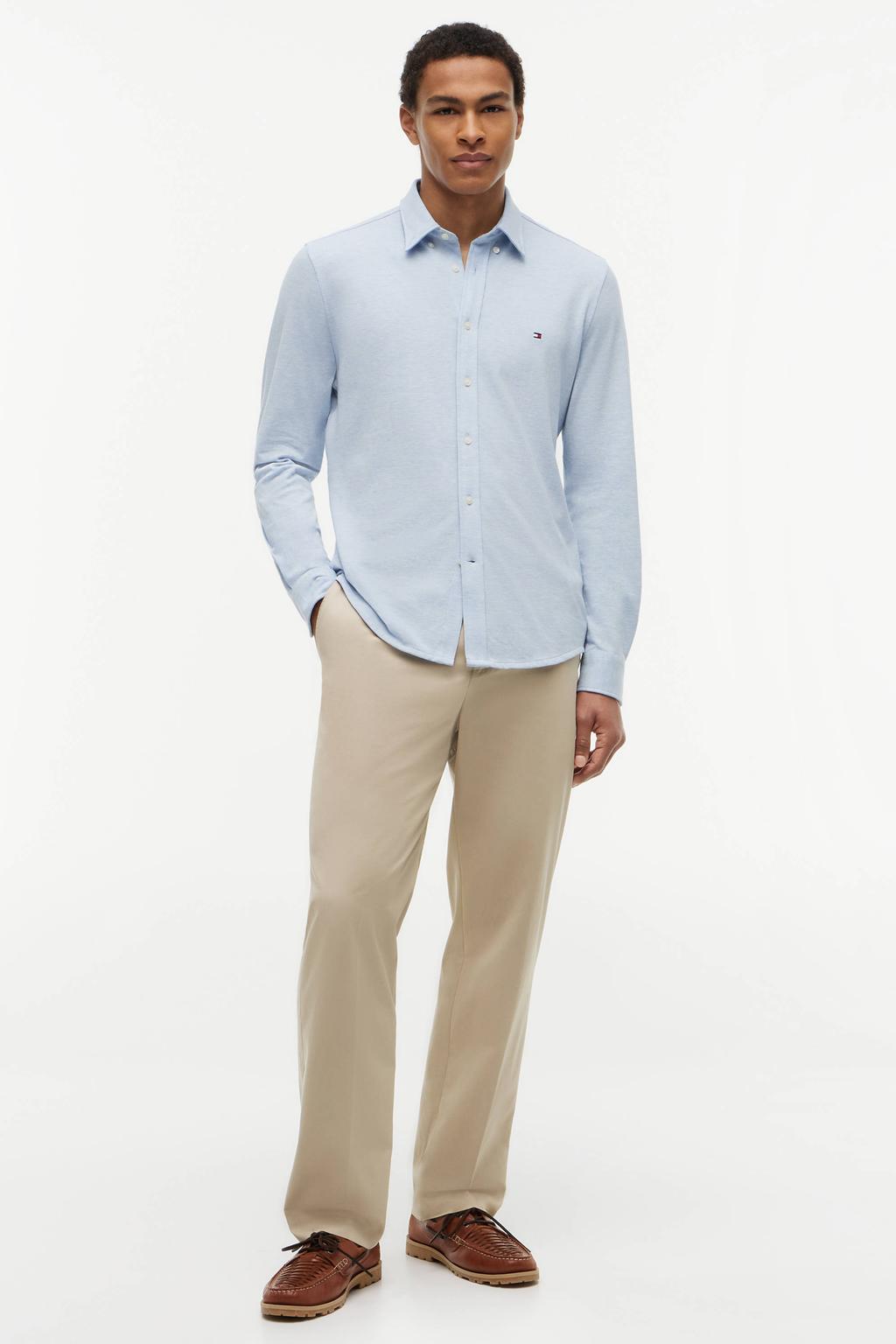 Lichtblauwe heren Tommy Hilfiger regular fit overhemd van katoen met effen, lange mouwen en button down sluiting