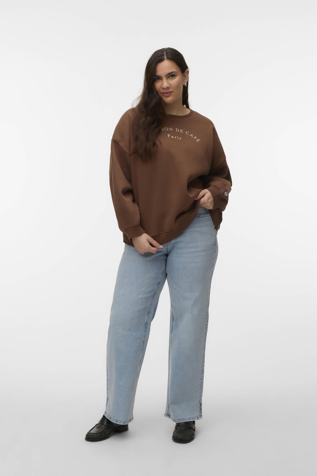 Bruine dames VERO MODA CURVE sweater met tekst print, lange mouwen en ronde hals