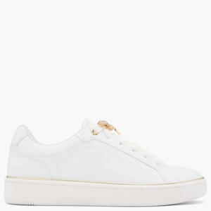 sneakers wit