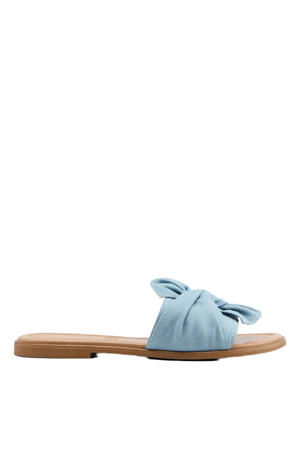 slippers met knoopdetail lichtblauw