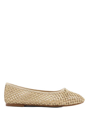 ballerina's beige