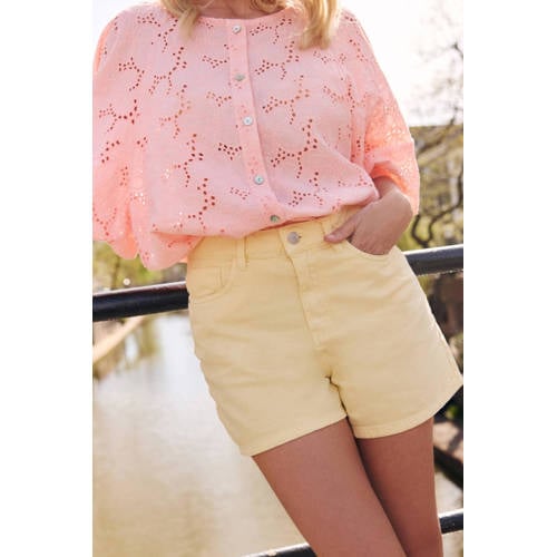LOLALIZA denim regular waist short geel afbeelding