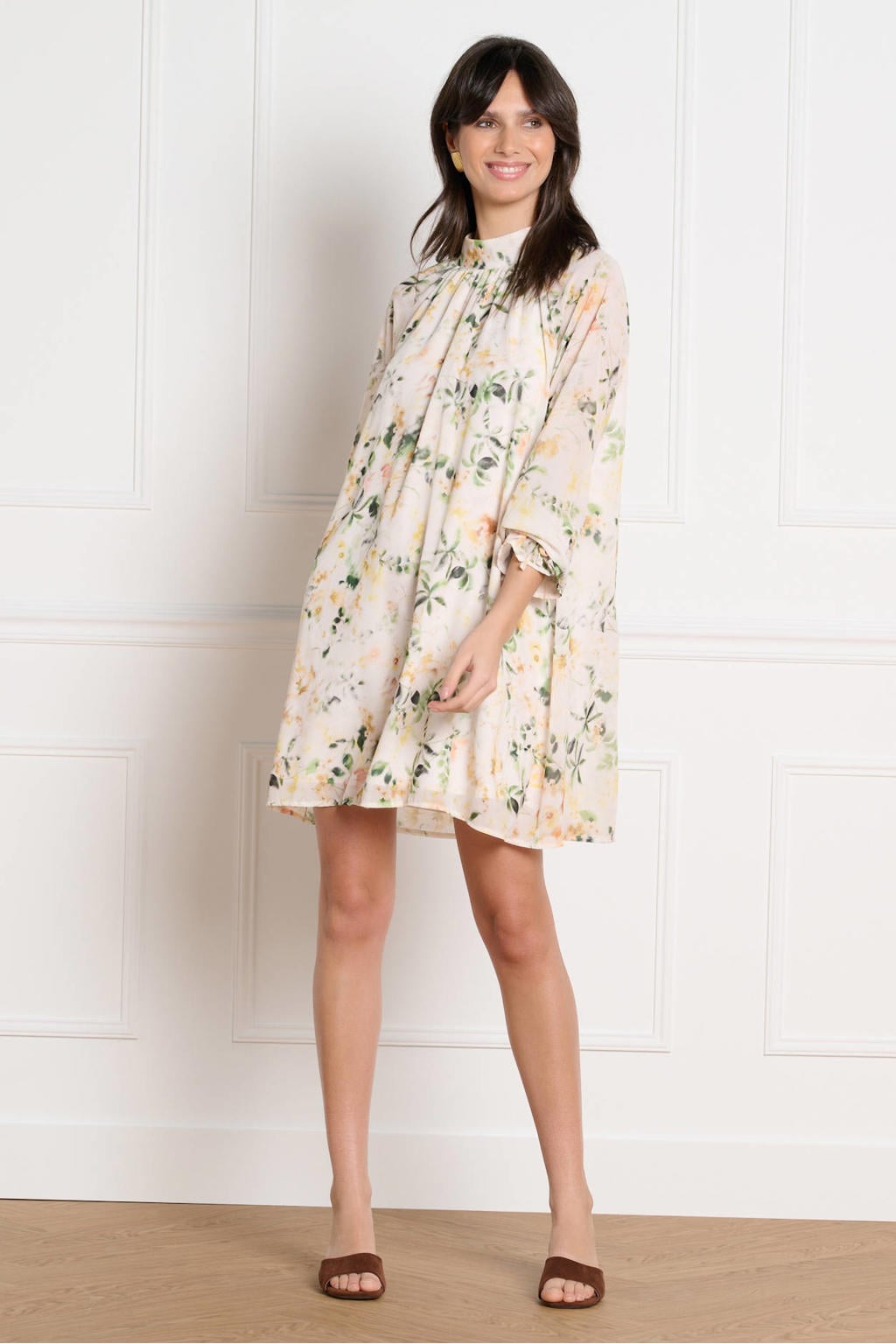 Ecru, geel en groene dames LOLALIZA gebloemde korte jurk van polyester met lange mouwen en ronde hals