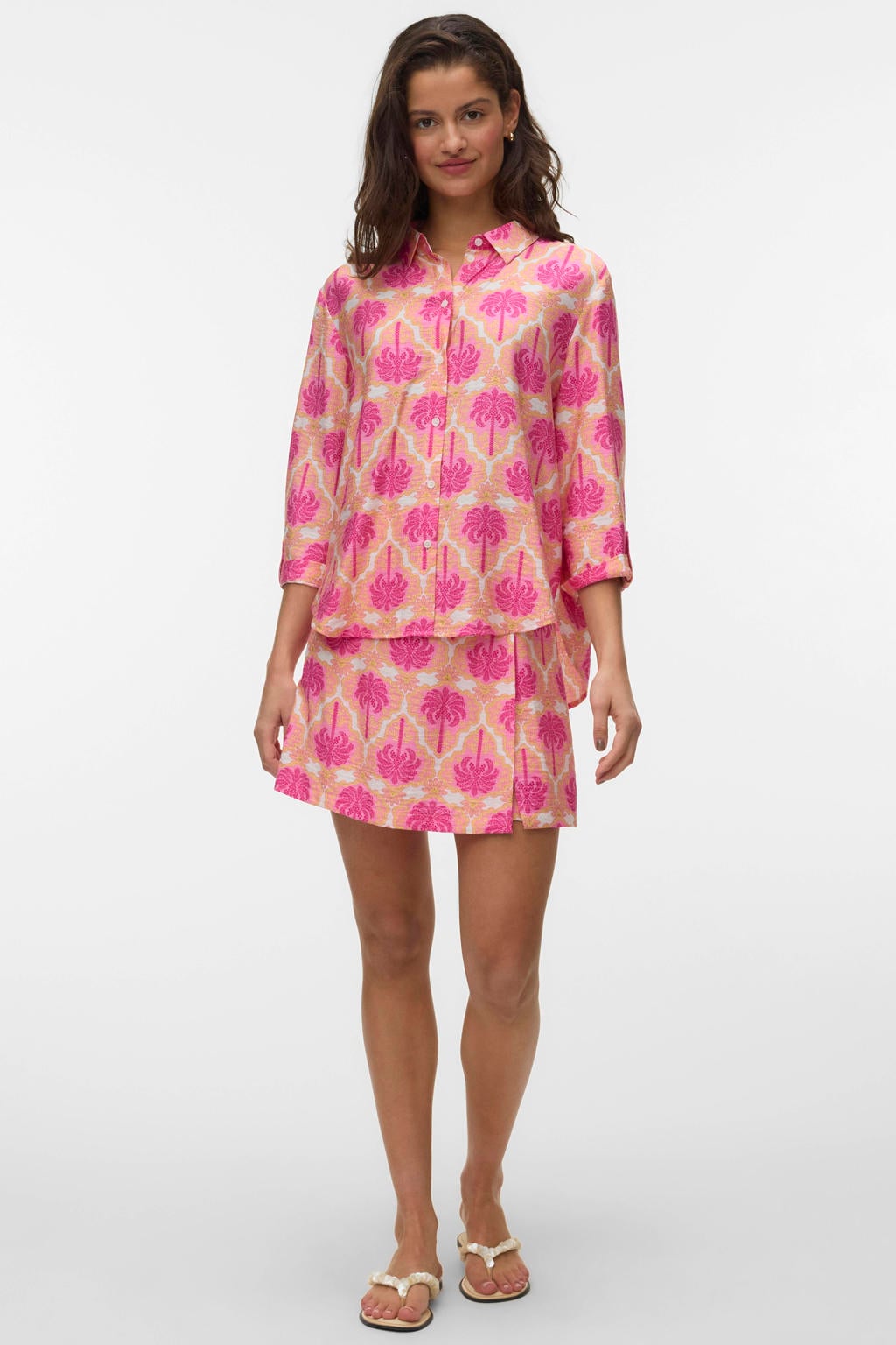 Roze, geel en ecru dames VERO MODA blouse van viscose met driekwart mouwen, klassieke kraag en knoopsluiting