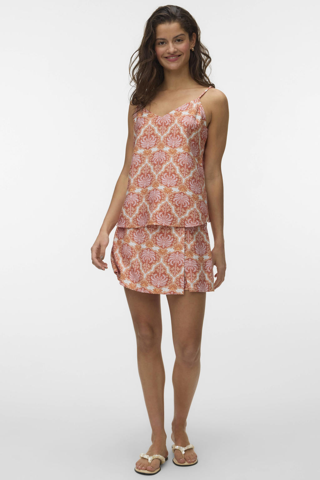 Wit, oranje en gele dames VERO MODA singlet van viscose met V-hals en verstelbare bandjes
