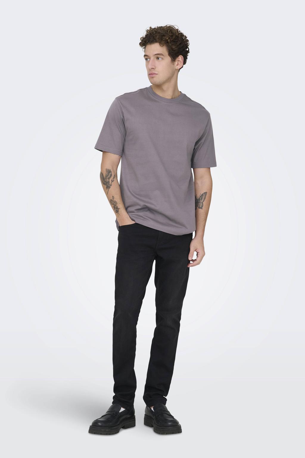 Donkerpaarse heren ONLY & SONS relaxed T-shirt van katoen met effen, korte mouwen en ronde hals