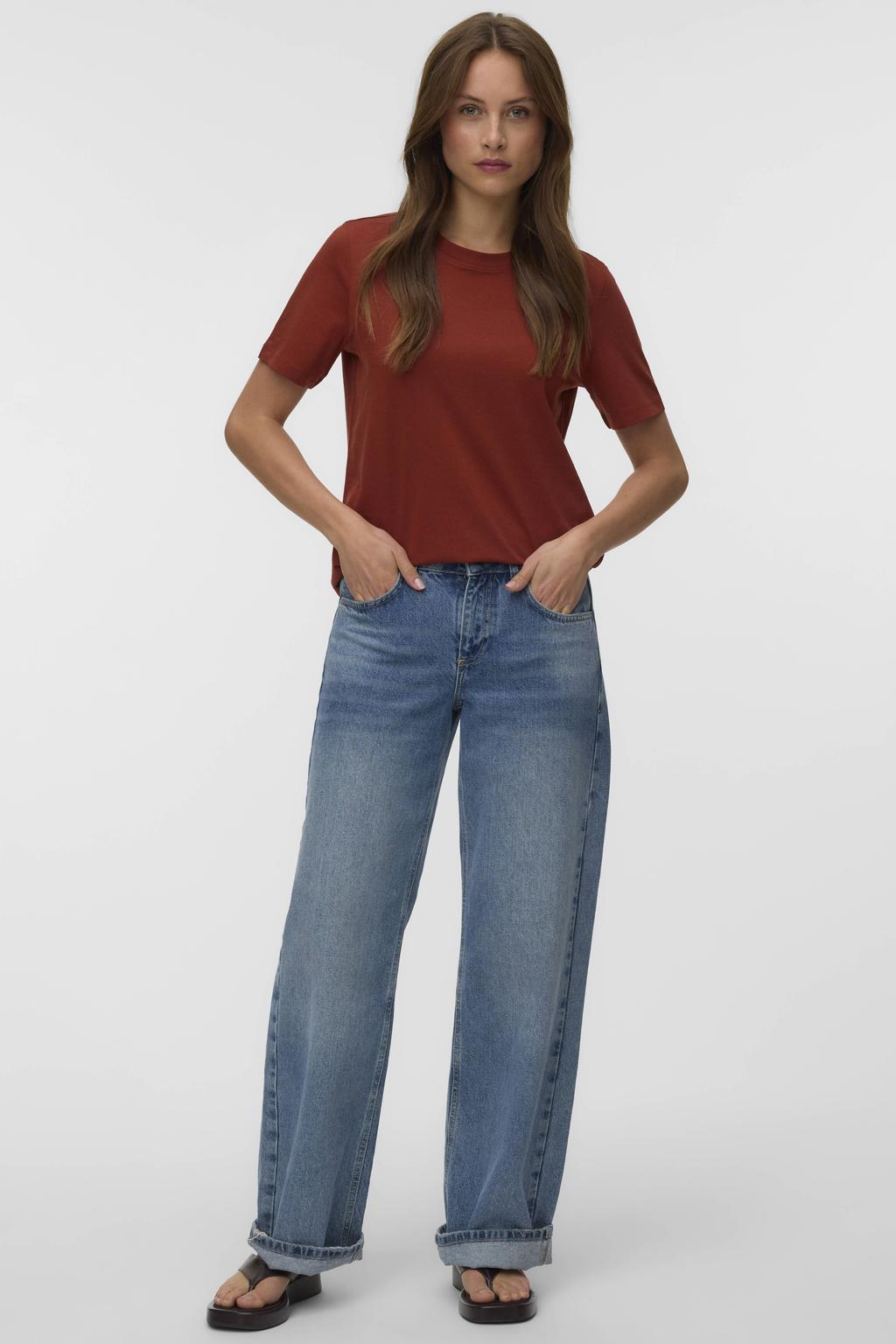 Roodbruine dames VERO MODA T-shirt bruin van katoen met effen, korte mouwen en ronde hals