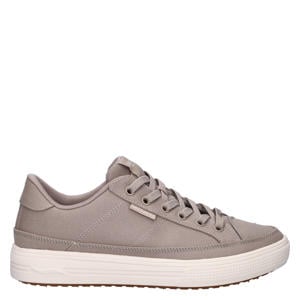 sneakers met platte zool
