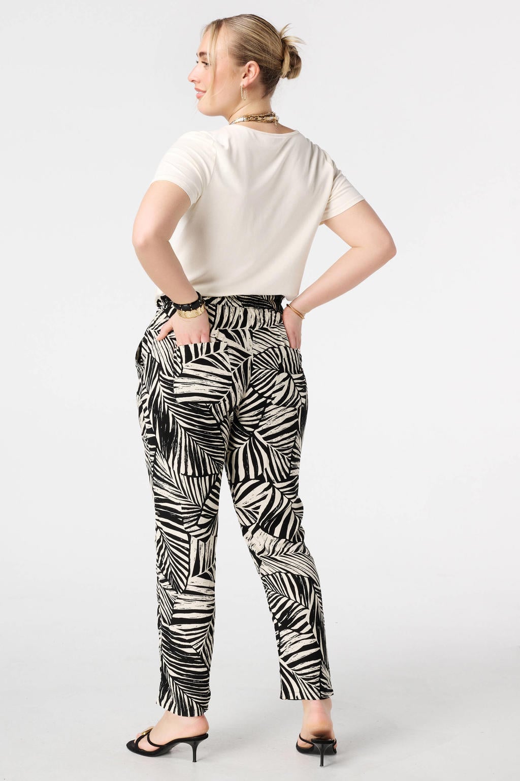 Zwart en ecru dames MS Mode straight regular waist broek van viscose met elastische tailleband met koord