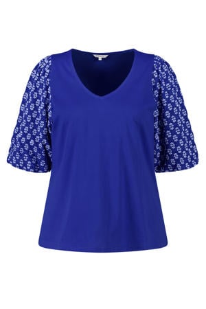 gebloemde top blauw broderie