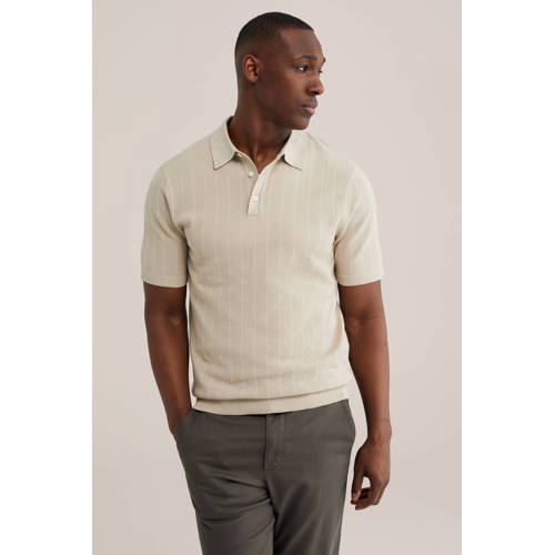 WE Fashion regular gestreepte polo fijn gebreid beige afbeelding