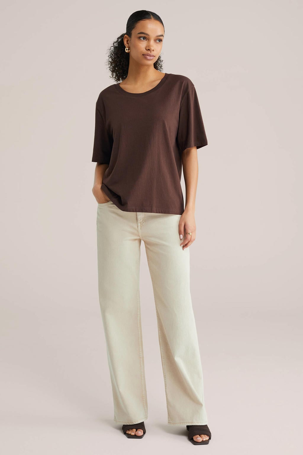 Bruine dames WE Fashion T-shirt van katoen met effen, korte mouwen en ronde hals
