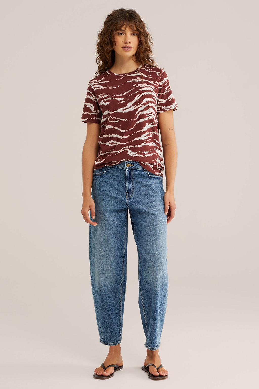 Donkerrood en ecru dames WE Fashion T-shirt van viscose met korte mouwen en ronde hals