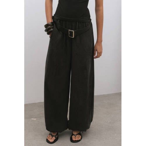 Mango regular waist balloon broek zwart afbeelding