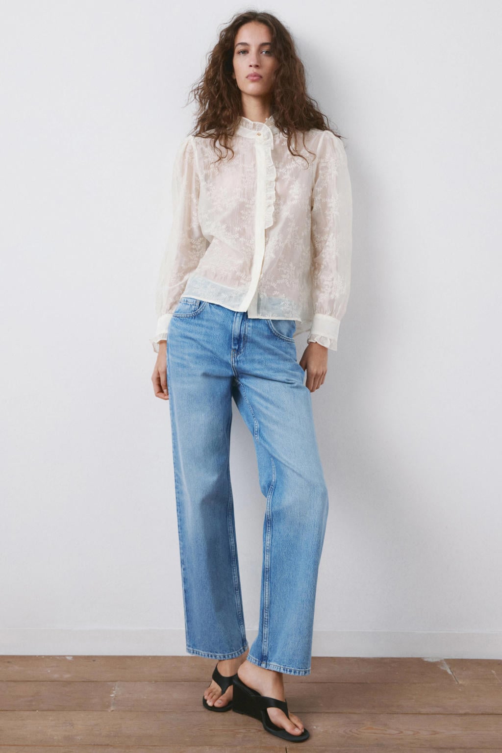 Ecru dames Mango blouse van lyocell met effen, lange mouwen, klassieke kraag, knoopsluiting en borduursels