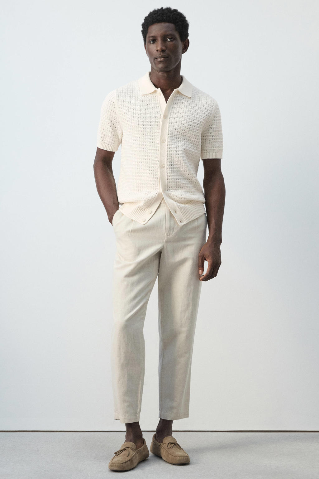 Ecru heren Mango Man regular casual overhemd gebreid van katoen met effen, korte mouwen, klassieke kraag en knoopsluiting