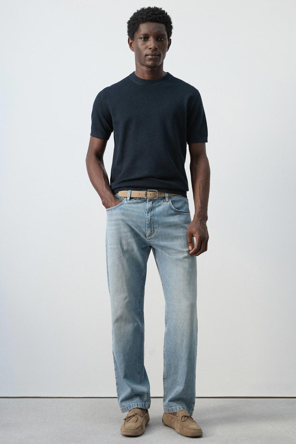 Donkerblauwe heren Mango Man slim T-shirt rib gebreid van katoen met effen, korte mouwen en ronde hals