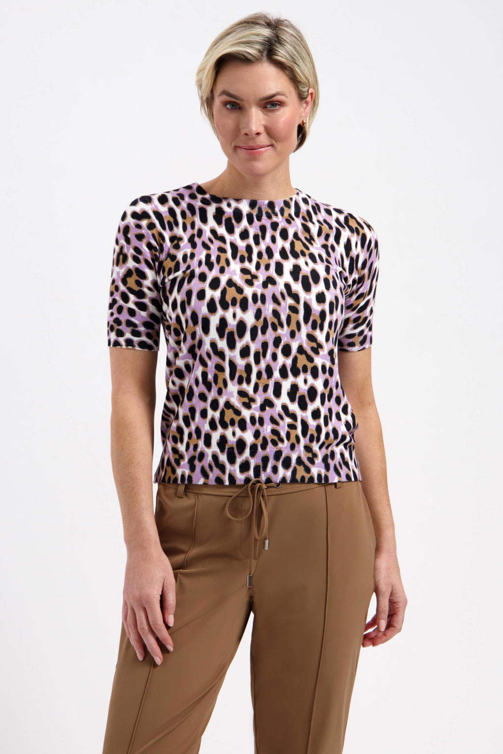 Multikleurige dames Lady Day top van viscose met panterprint, korte mouwen en ronde hals