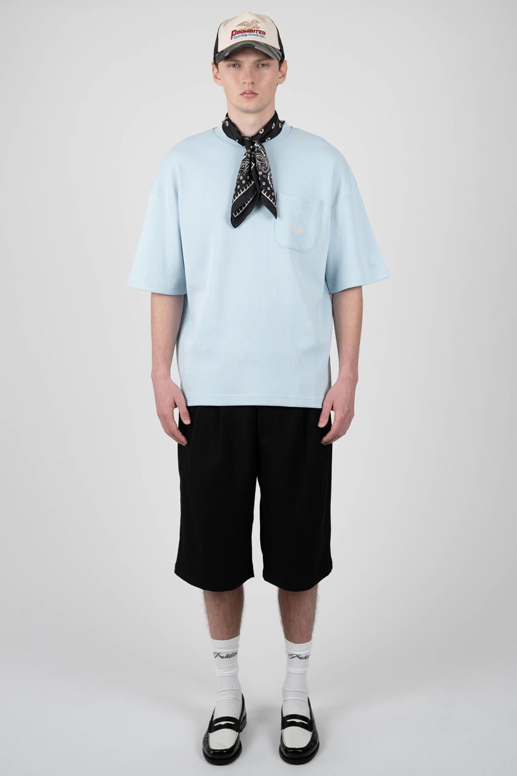 Prohibited straight leg bermuda short - zwart