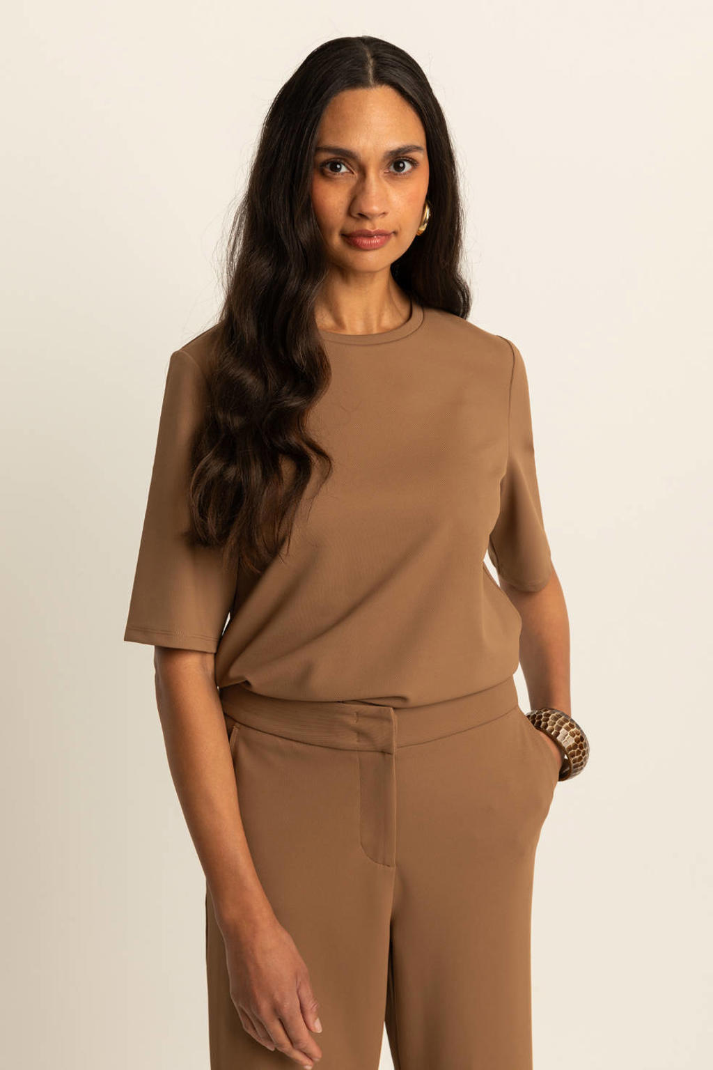Bruine dames Expresso top travelstof met effen, driekwart mouwen en ronde hals