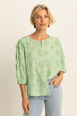 blouse lichtgroen broderie
