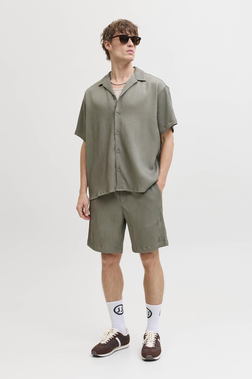 Groene heren JACK & JONES ESSENTIALS relaxed casual overhemd en short van polyester met korte mouwen, reverskraag, knoopsluiting en textuur