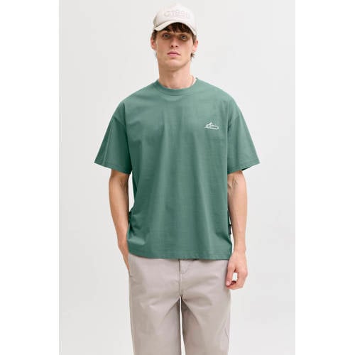JACK & JONES CORE oversized T-shirt met backprint groen afbeelding