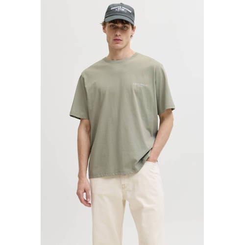JACK & JONES ORIGINALS regular T-shirt met backprint grijsgroen afbeelding