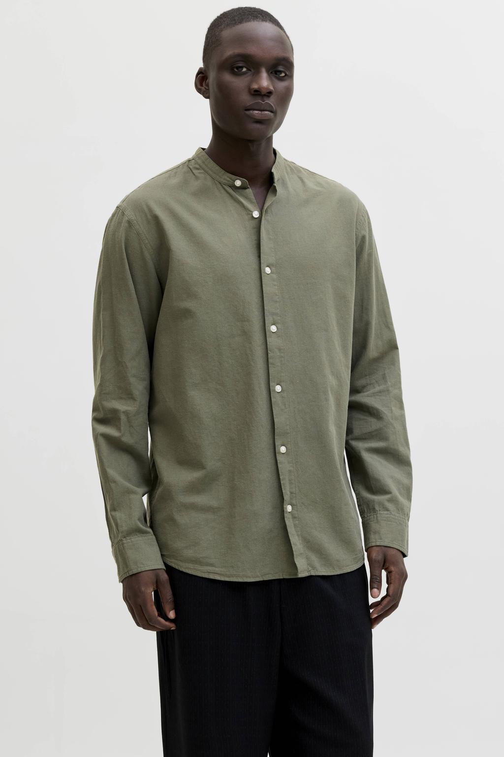 Donkergroene heren JACK & JONES ESSENTIALS regular casual overhemd van linnen met effen, lange mouwen, mao kraag en knoopsluiting