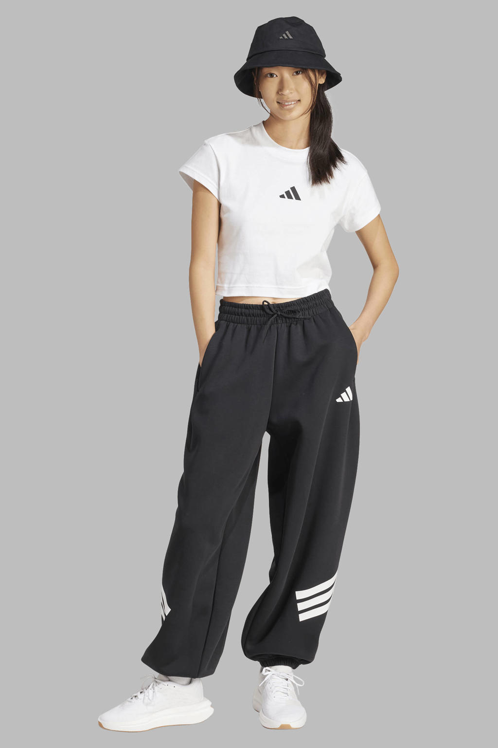 Witte dames adidas Sportswear T-shirt van katoen met logo dessin, korte mouwen en ronde hals