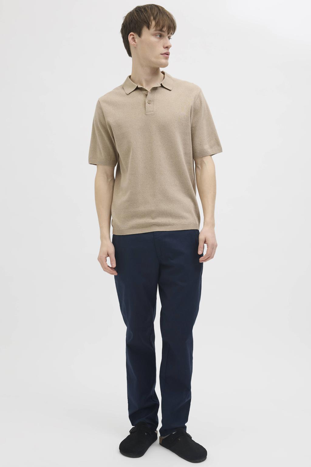 Bruine heren JJ REBEL regular polo gebreid van katoen met effen, korte mouwen en knoopsluiting