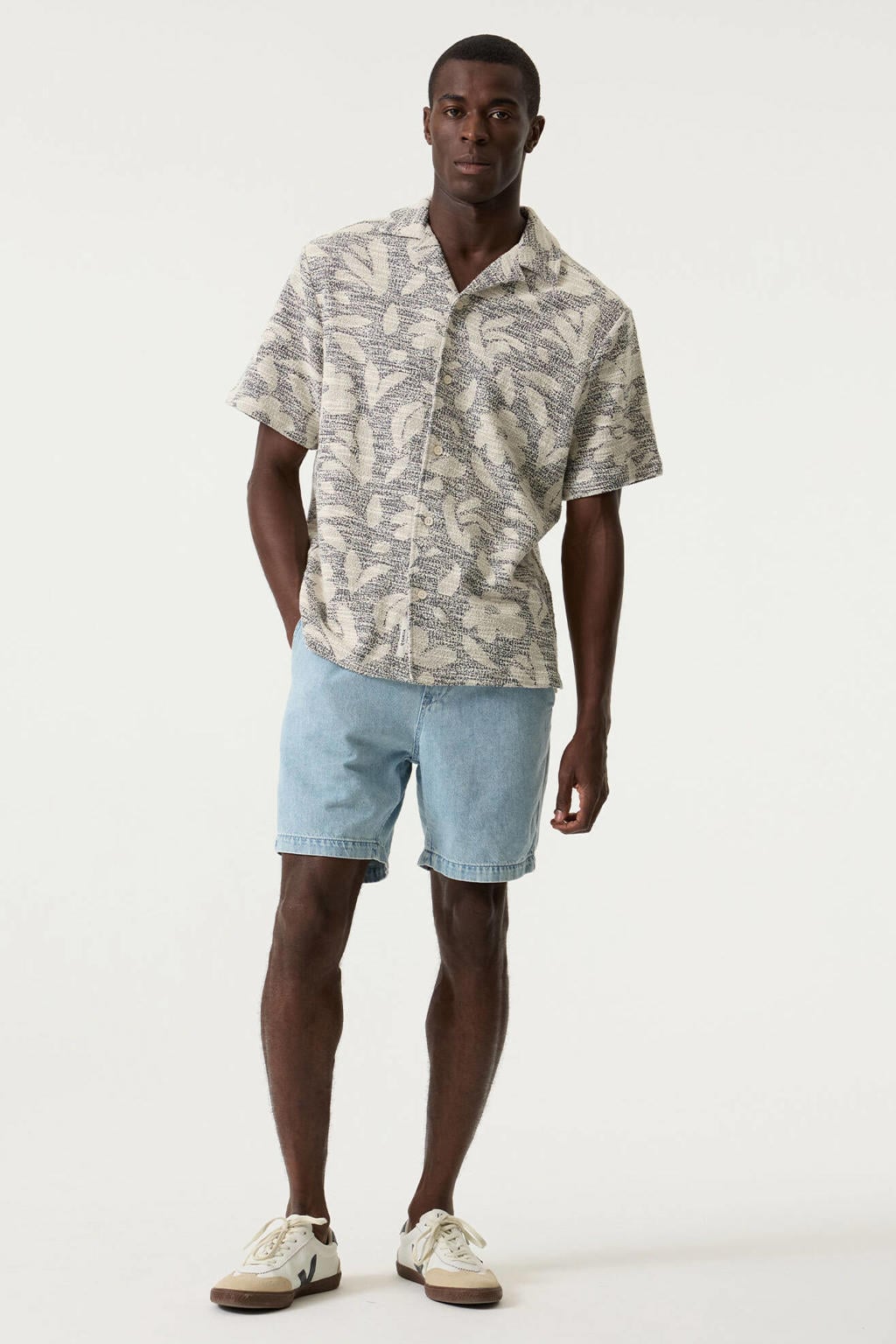 Blauwe heren Garcia relaxed gebloemd casual overhemd van katoen met korte mouwen, reverskraag, knoopsluiting en jacquard