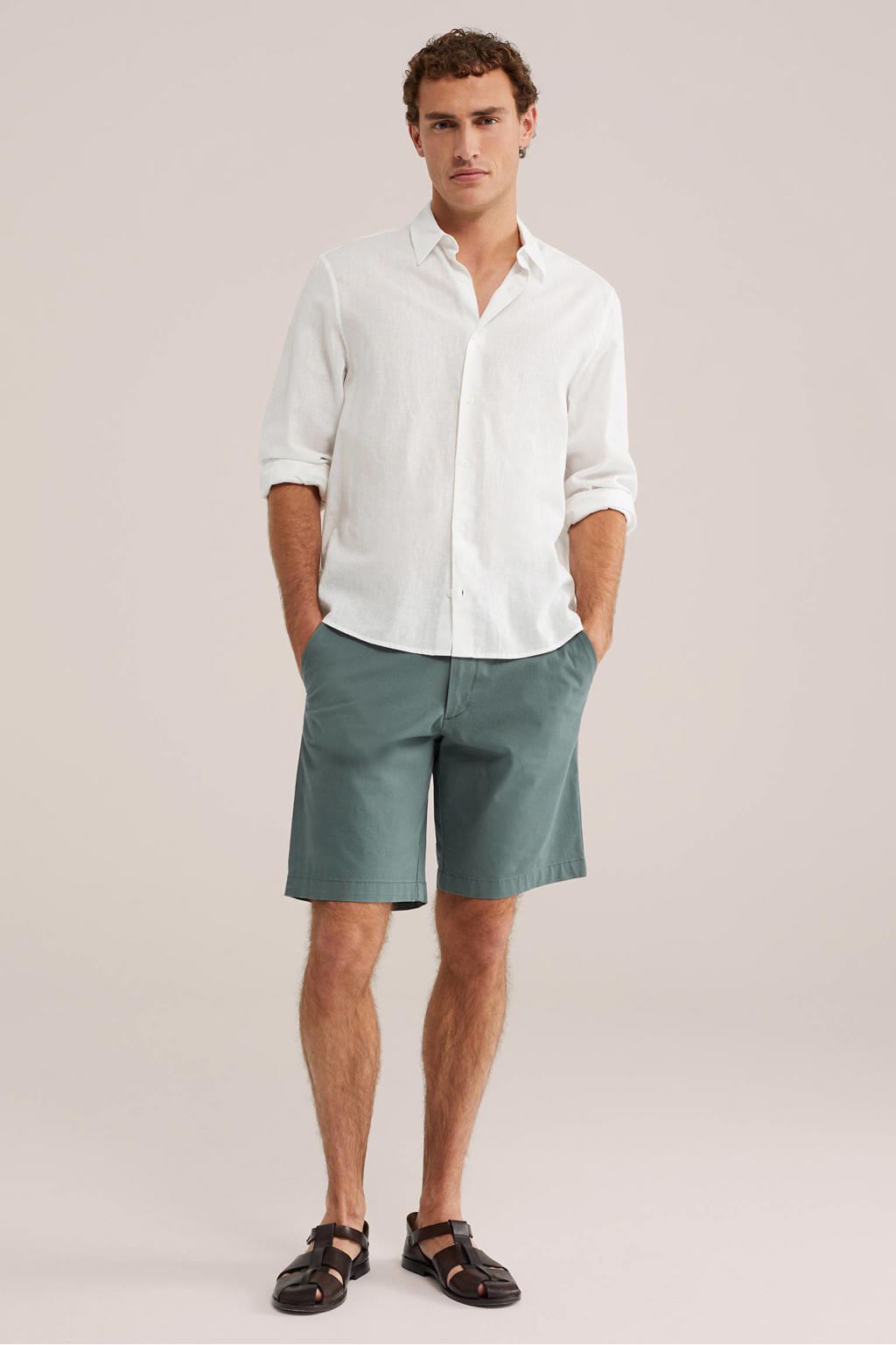 WE Fashion loose chino short