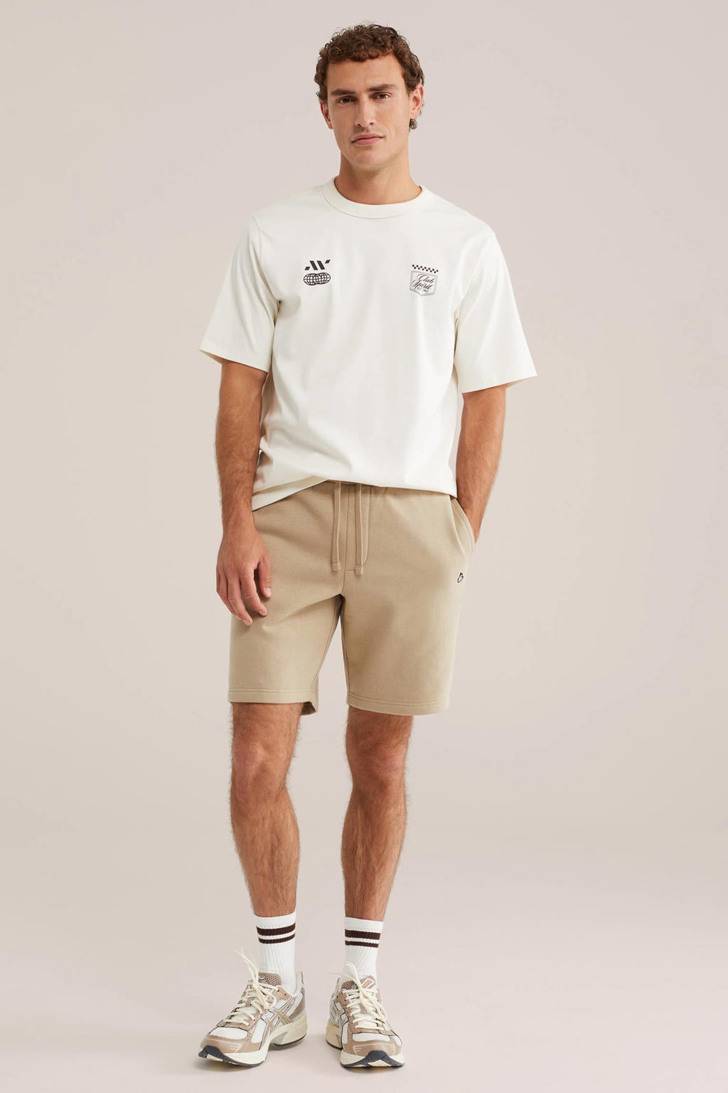 WE Fashion relaxed fit sweatshort - teak