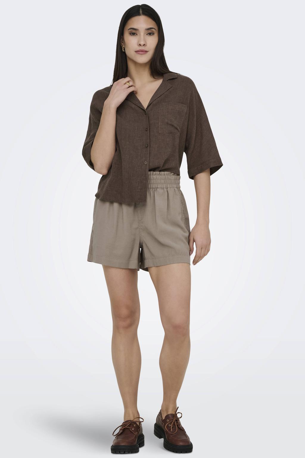 Lichtbruine dames ONLY regular waist casual short van viscose met elastische tailleband met koord en effen