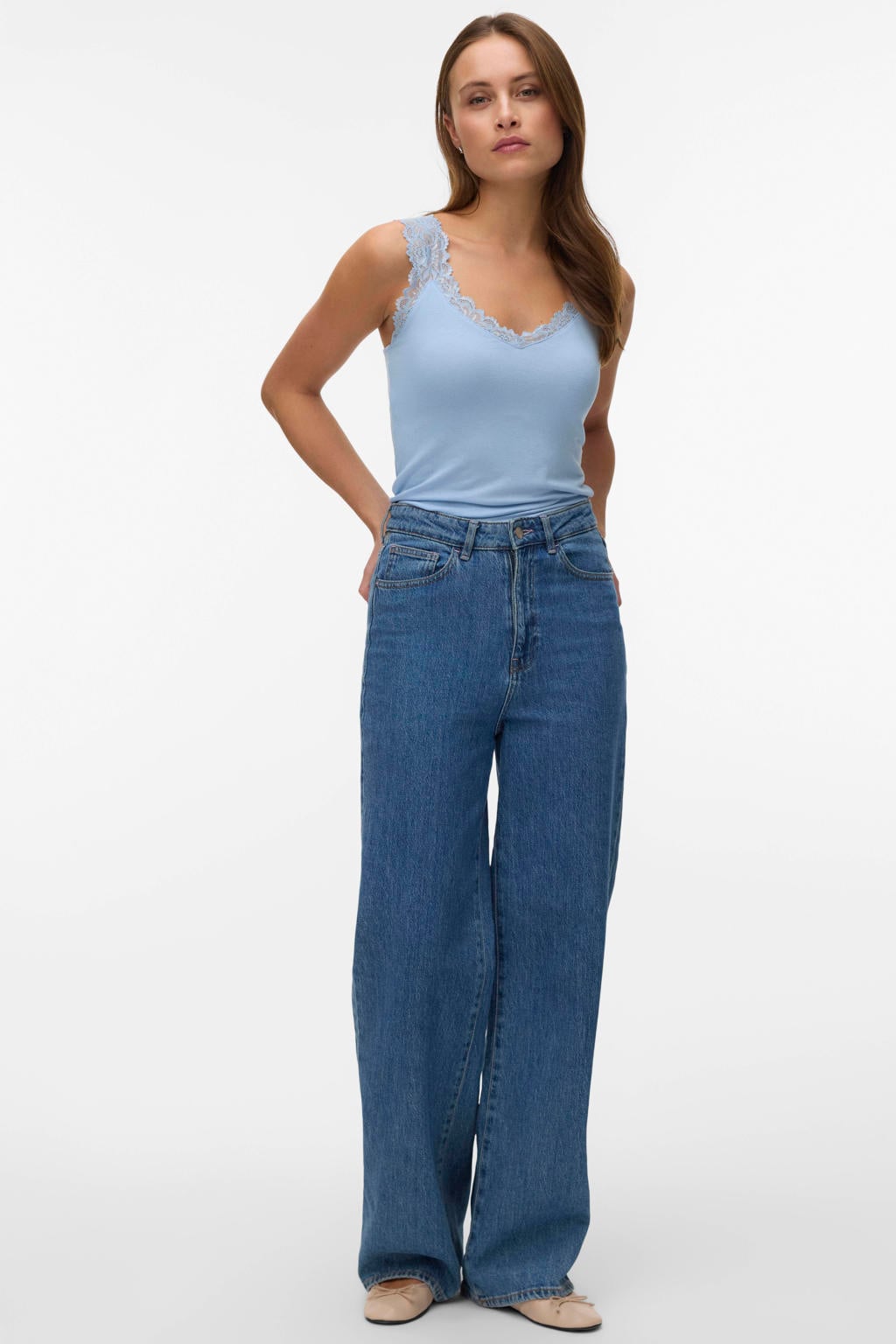 Lichtblauwe dames VERO MODA singlet van viscose met effen, ronde hals en kant