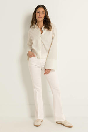 flared jeans wit