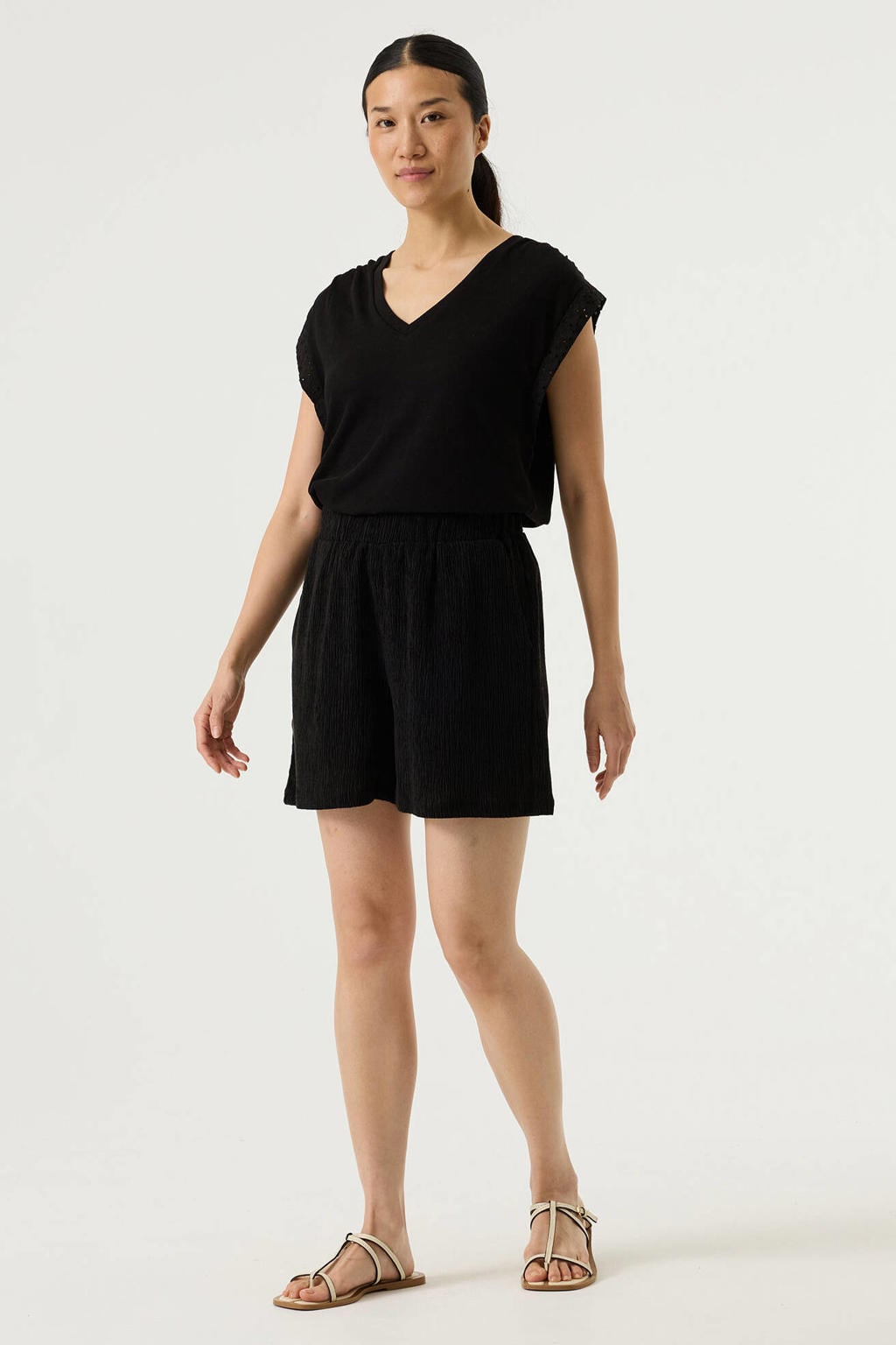 Zwarte dames Garcia regular waist casual short van lyocell met elastische tailleband en effen
