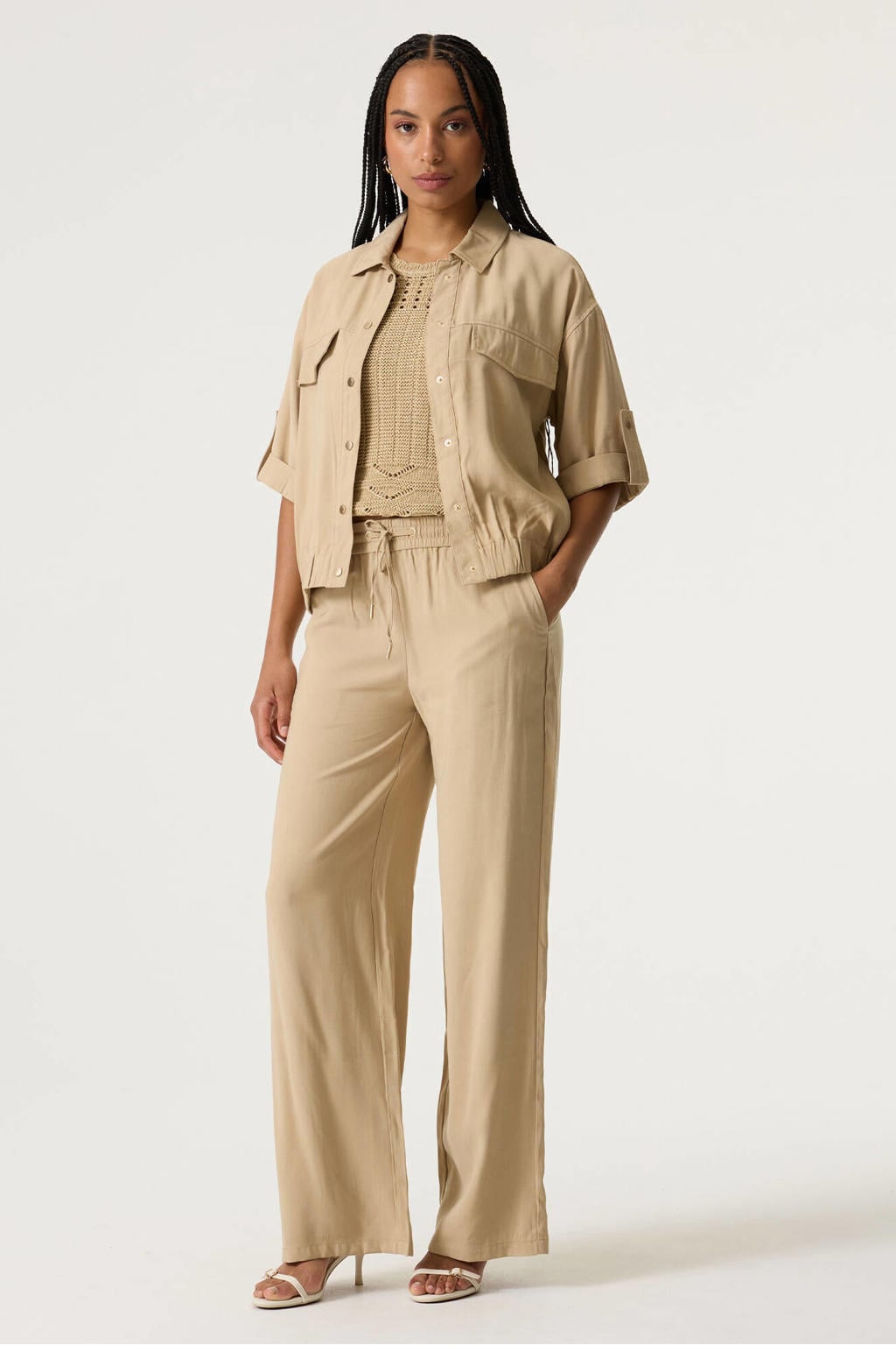 Beige dames Garcia jack van viscose met effen, driekwart mouwen, klassieke kraag en drukknoopsluiting