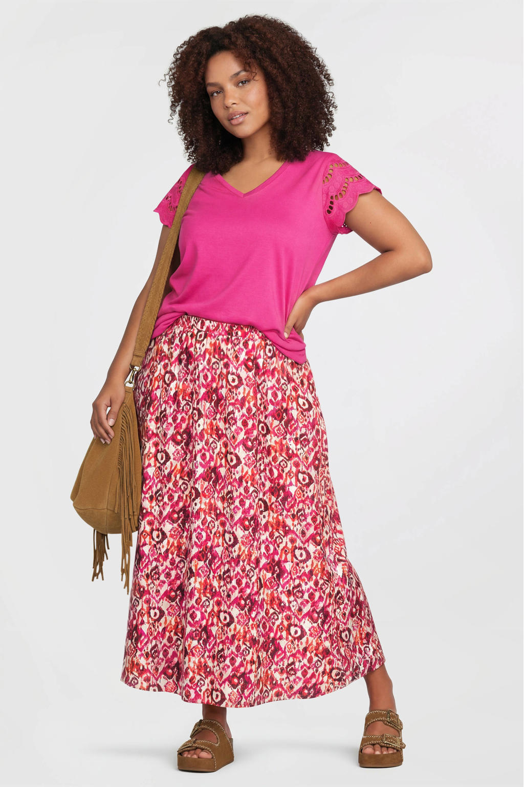 Roze, rood en ecru dames ONLY CARMAKOMA spijkerrok gemaakt van viscose en met elastische tailleband