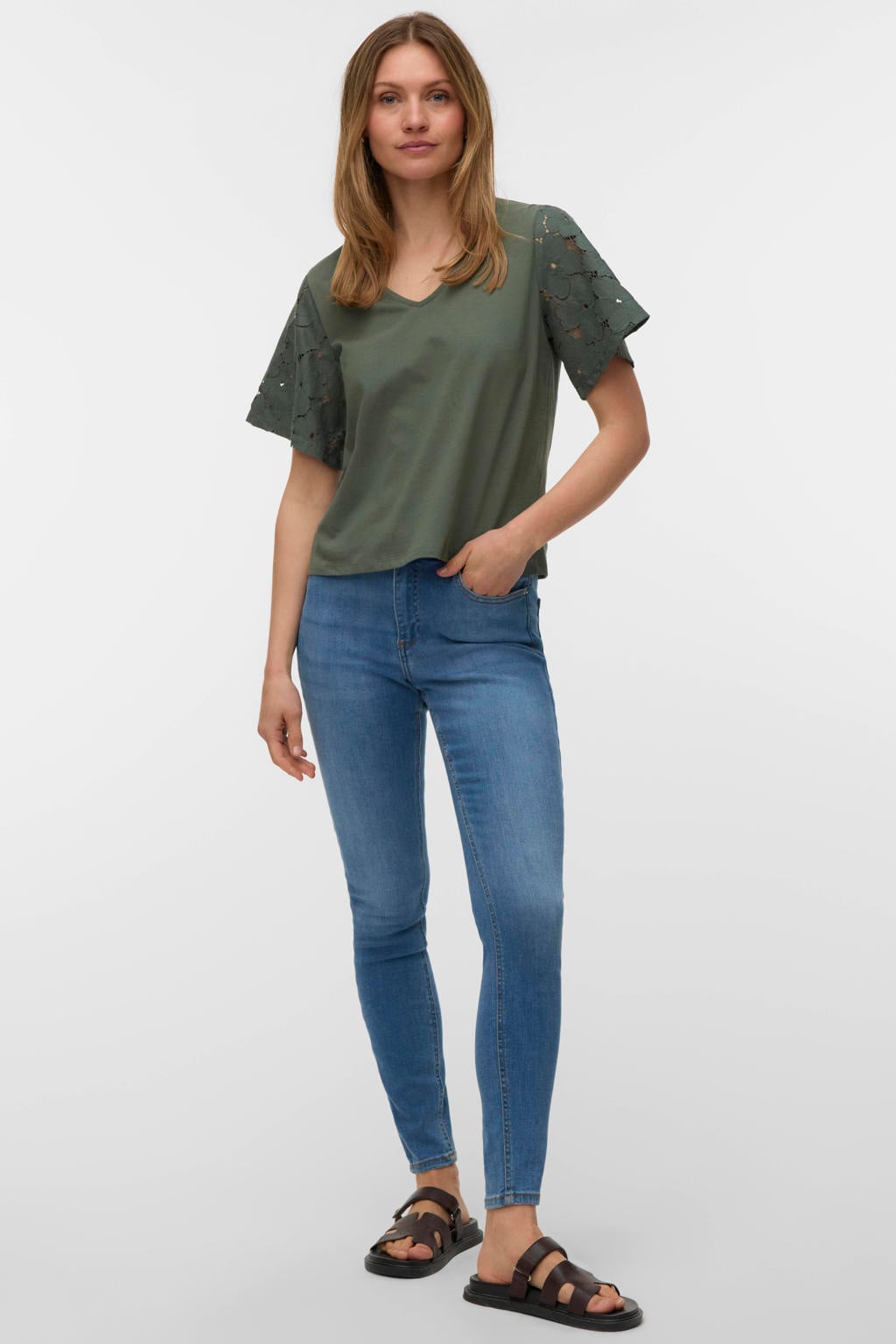 Donkergroene dames VERO MODA T-shirt broderie van katoen met effen, korte mouwen en V-hals