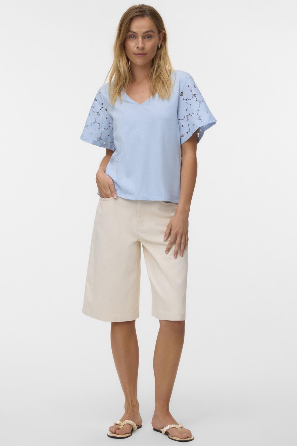 VERO MODA T-shirt broderie lichtblauw