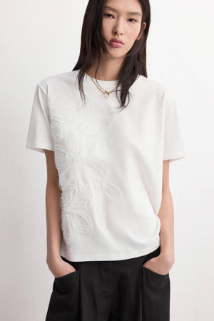 T-shirt wit