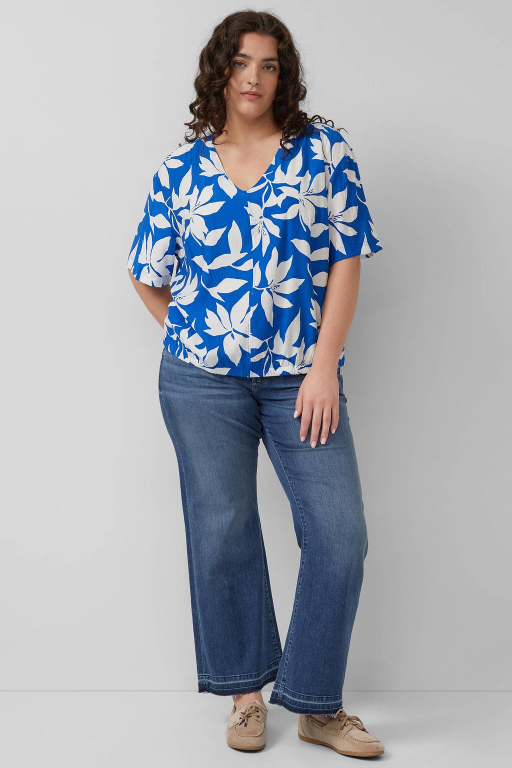 Blauw en witte dames s.Oliver Curve gebloemde top van viscose met driekwart mouwen, V-hals en elastische boord