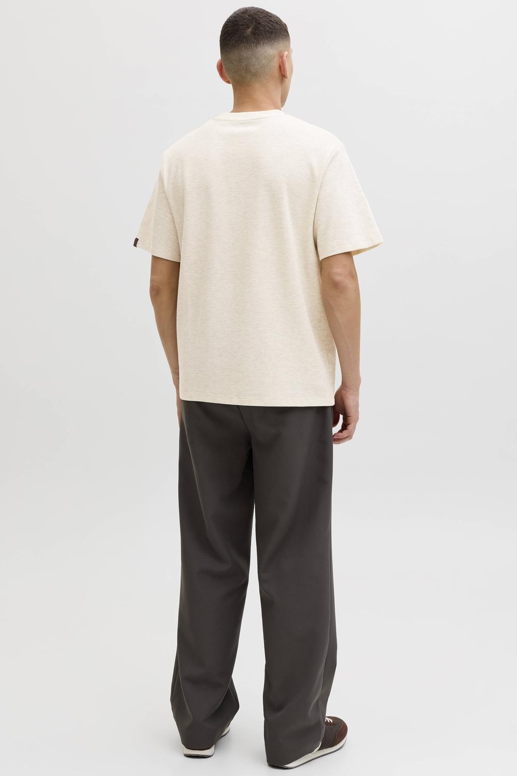 Ecru heren JACK & JONES relaxed T-shirt van polyester met effen, korte mouwen, ronde hals en textuur